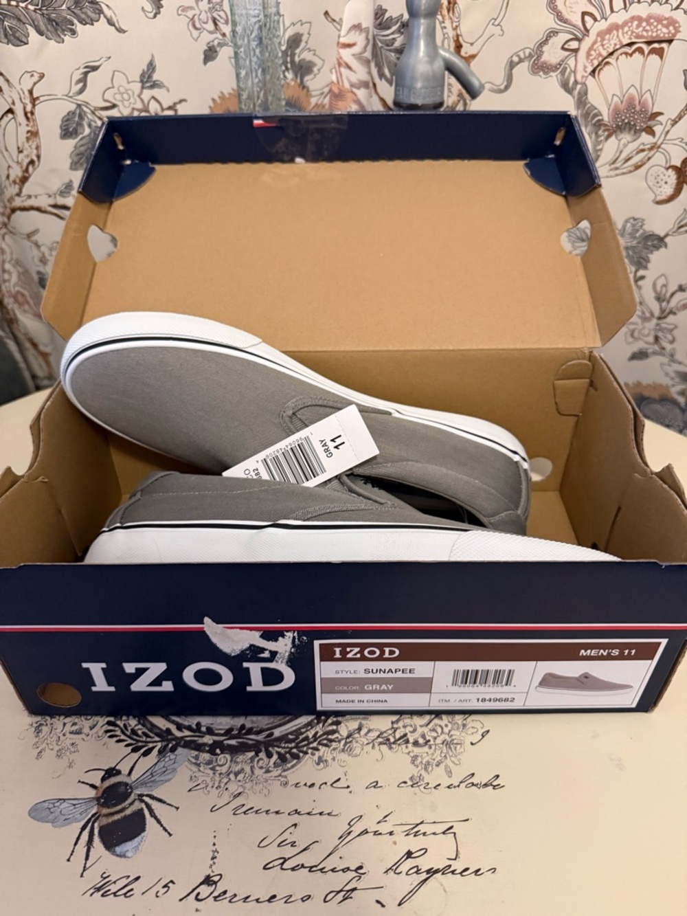 Izod Men's Sunapee Slip-On Canvas Loafers in Light Gray - Picture 4 of 5